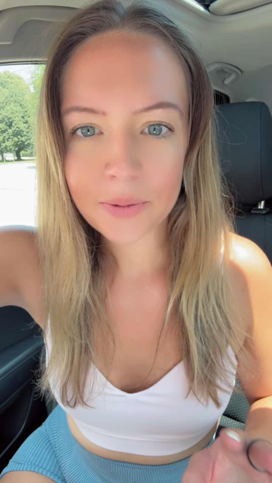 Try out a new gym with me for upper body day